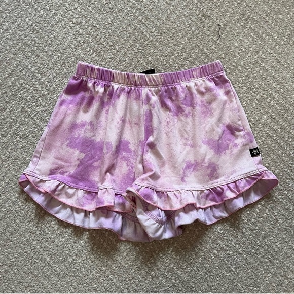 Pixie Lane Ruffle Shorts - Picture 2 of 5